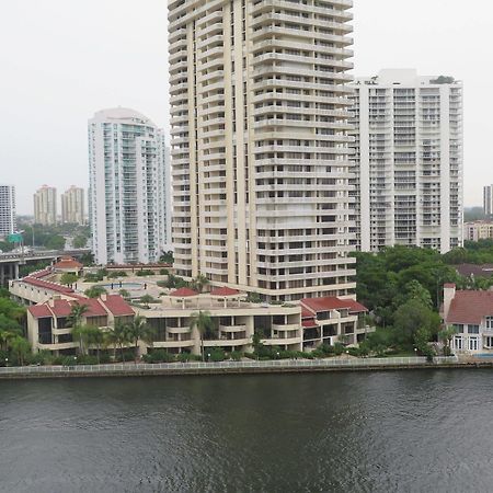 Ocean Reserve Luxury Condos Across From Sunny Isles Beach Miami Beach Eksteriør bilde