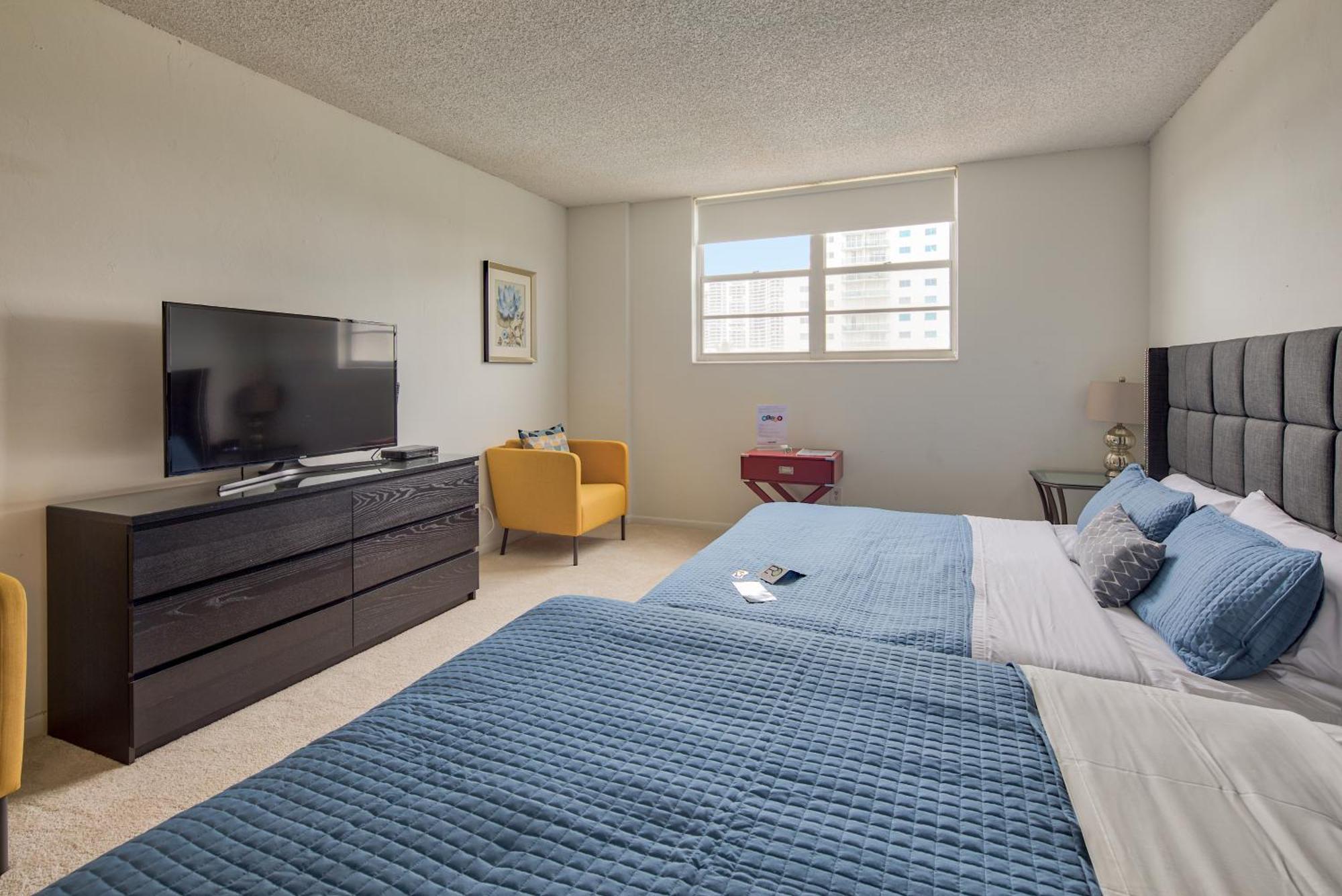 Ocean Reserve Luxury Condos Across From Sunny Isles Beach Miami Beach Rom bilde