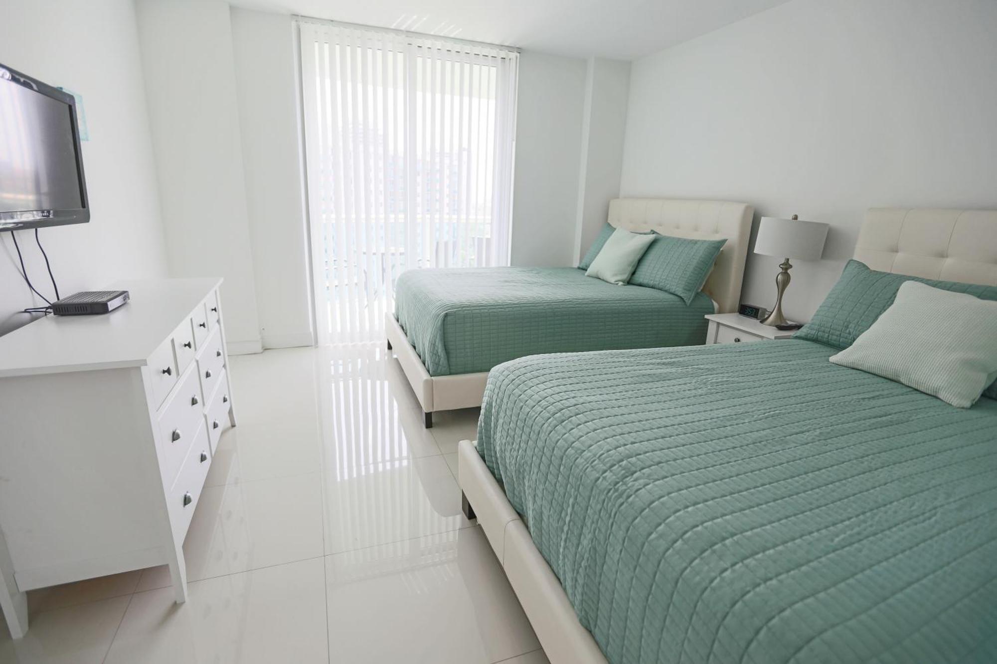 Ocean Reserve Luxury Condos Across From Sunny Isles Beach Miami Beach Eksteriør bilde