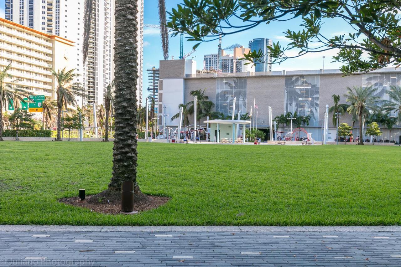 Ocean Reserve Luxury Condos Across From Sunny Isles Beach Miami Beach Eksteriør bilde