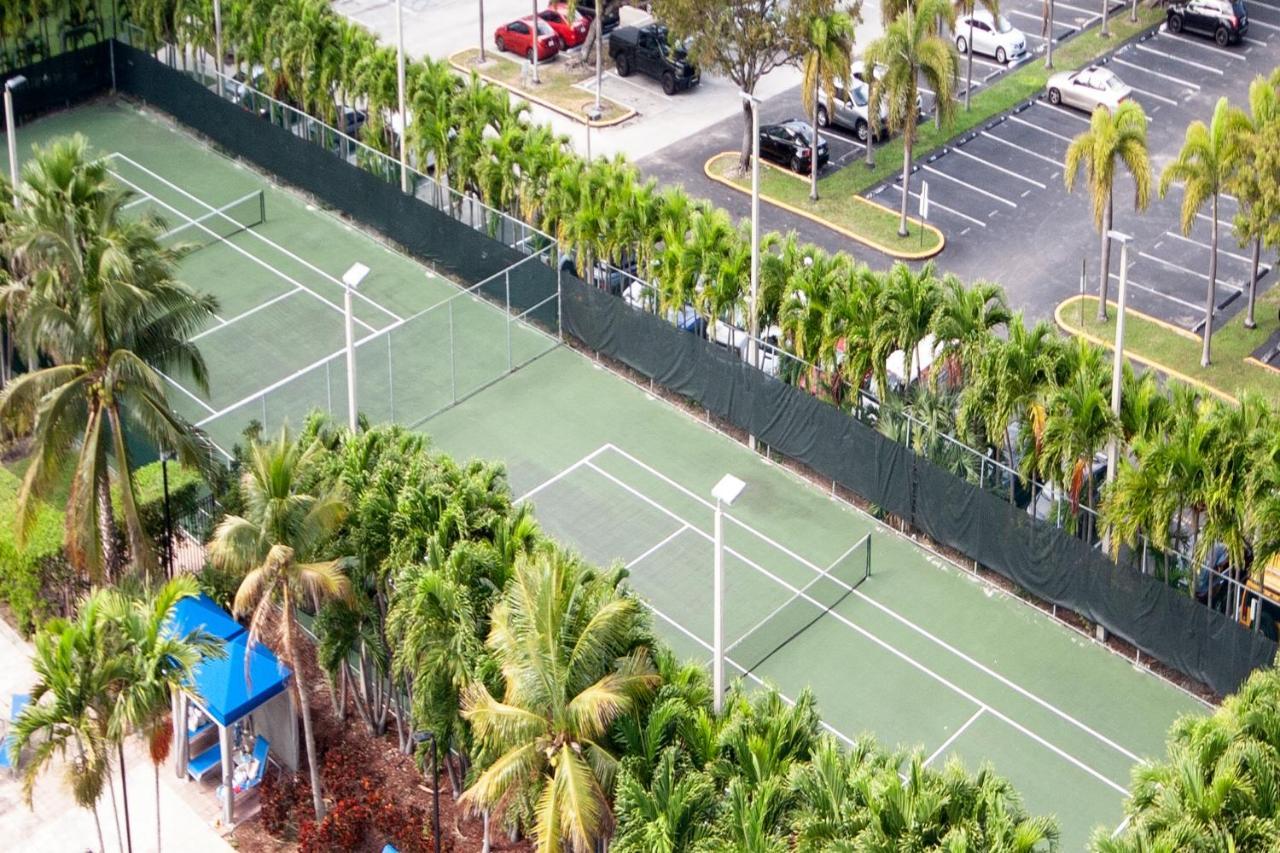 Ocean Reserve Luxury Condos Across From Sunny Isles Beach Miami Beach Eksteriør bilde
